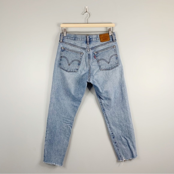 Levi's Premium Womens Wedgie Tapered Ankle Jeans VTG Style Light Wash Rigid 28 - Picture 2 of 13